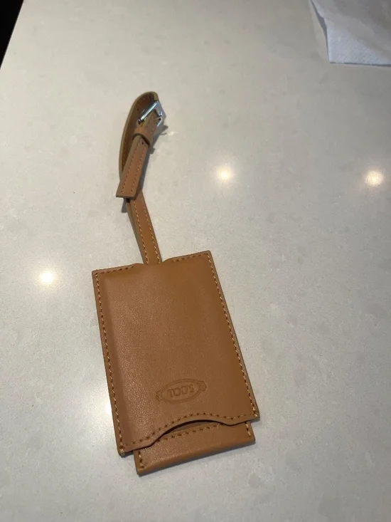 NWOT Tod's Leather Luggage Tag in Tan - Picture 2 of 8